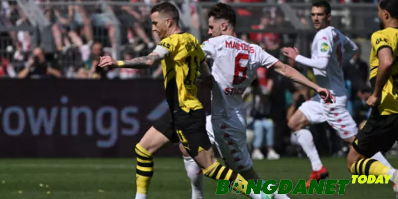 Dortmund ngậm ngùi tiếc nuối khi Bundesliga hạ màn