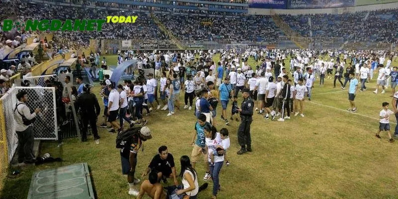 Thảm hoạ thương tâm của bóng đá El Salvador khiến 12 người chết 