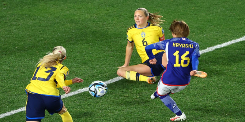 Thụy Điển hạ gục Nhật Bản với kết quả 2-1 hấp dẫn